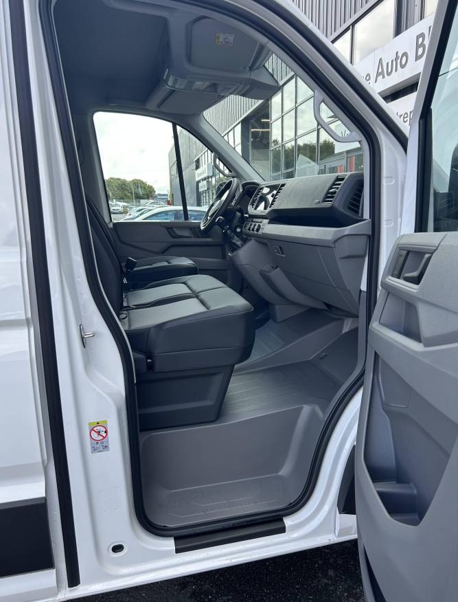 CRAFTER VAN 30 L3H3 2.0 TDI 140 CH