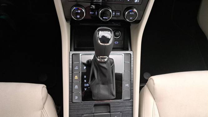 Superb Combi 1.4 TSI PHEV 218 ch DSG6