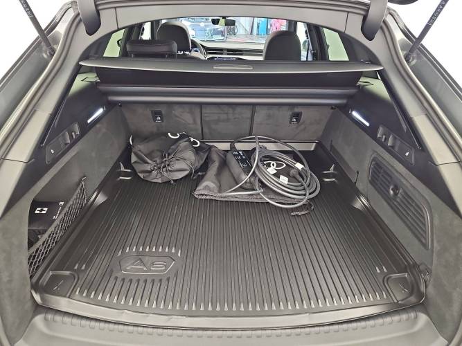 A6 Avant 50 TFSIe 299 ch S tronic 7 Quattro