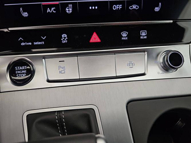 A6 Avant 50 TFSIe 299 ch S tronic 7 Quattro