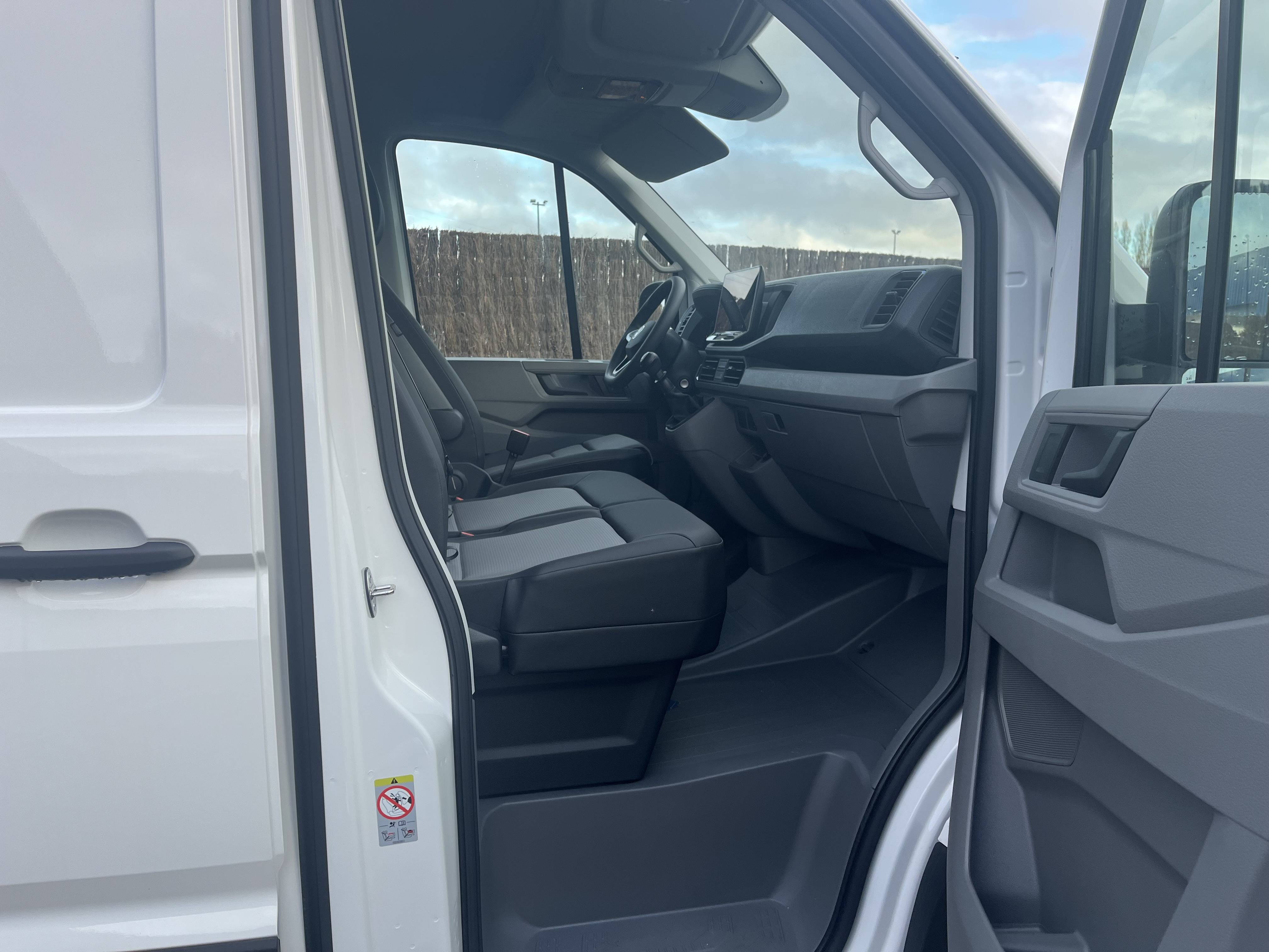 CRAFTER VAN 35 L3H3 2.0 TDI 140 CH