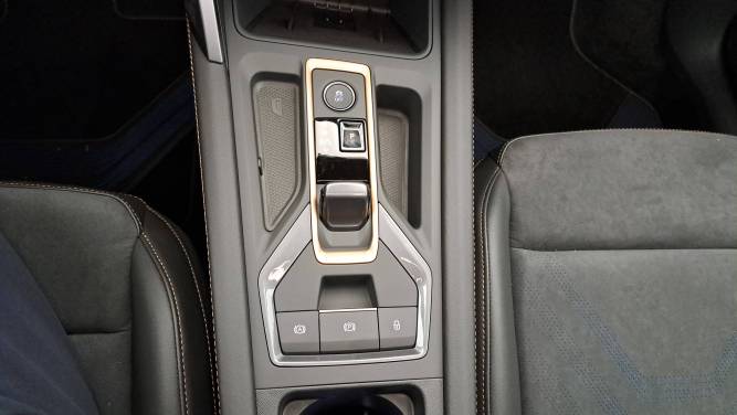 Leon eHybrid 204 ch DSG6