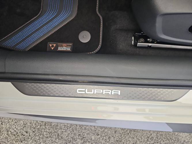 Leon eHybrid 272 ch DSG6