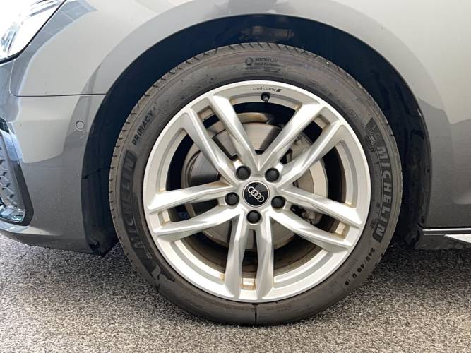 A4 Avant 40 TFSI 204 S tronic 7