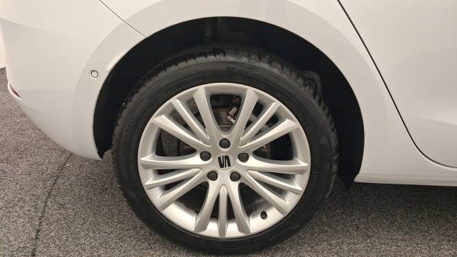 Leon 1.5 eTSI Hybrid 115 DSG7