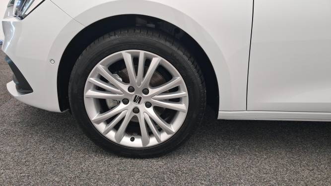 Leon 1.5 eTSI Hybrid 115 DSG7