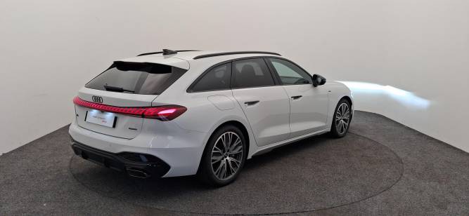 A5 Avant e-hybrid 299 ch S tronic 7 Quattro