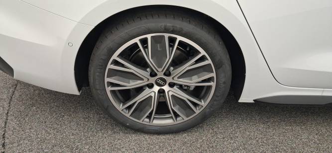 A5 Avant e-hybrid 299 ch S tronic 7 Quattro