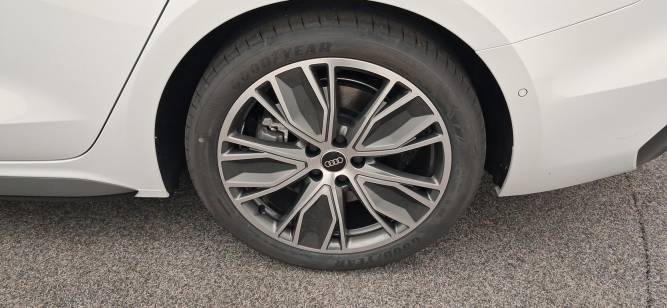 A5 Avant e-hybrid 299 ch S tronic 7 Quattro