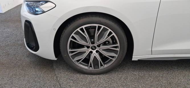 A5 Avant e-hybrid 299 ch S tronic 7 Quattro