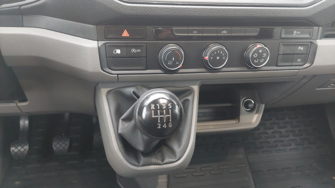 CRAFTER VAN 30 L3H3 2.0 TDI 140 CH