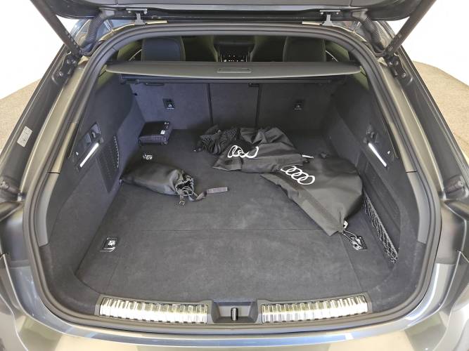 A6 Avant e-hybrid 367 ch S tronic 7 Quattro