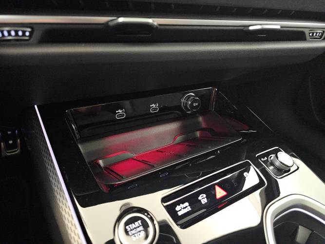 A6 Avant e-hybrid 367 ch S tronic 7 Quattro