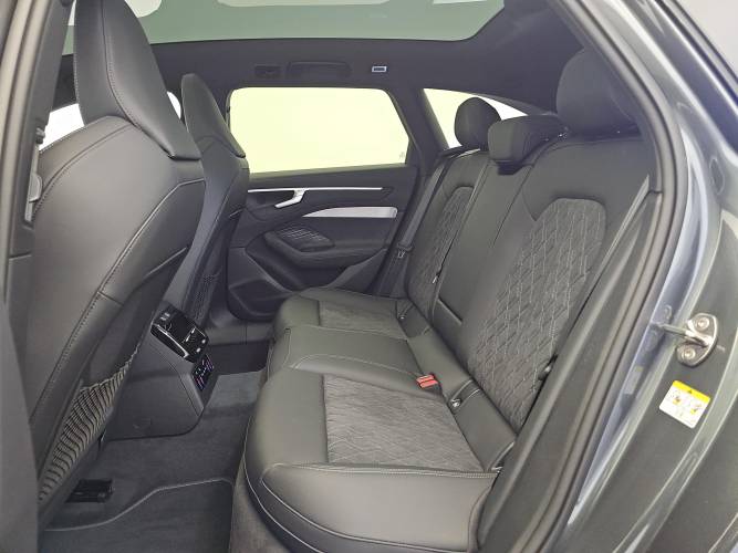 A6 Avant e-hybrid 367 ch S tronic 7 Quattro