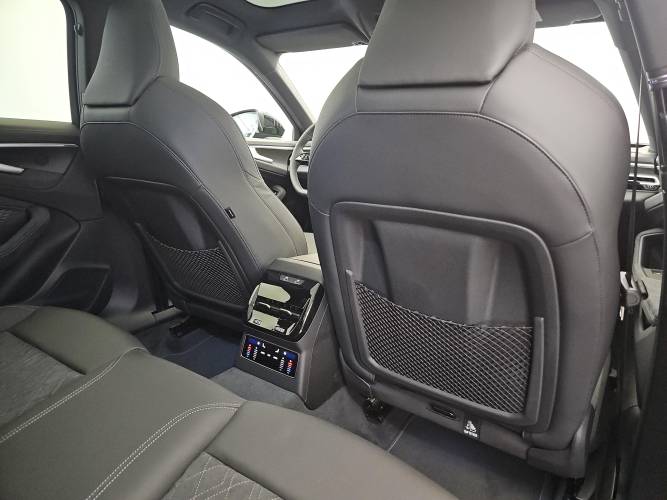 A6 Avant e-hybrid 367 ch S tronic 7 Quattro