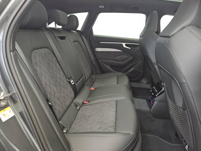 A6 Avant e-hybrid 367 ch S tronic 7 Quattro
