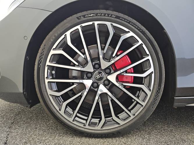 A6 Avant e-hybrid 367 ch S tronic 7 Quattro