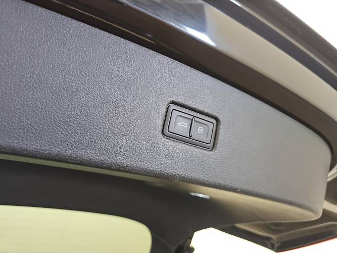 Q5 Sportback 55 TFSIe 367 S tronic 7 Quattro