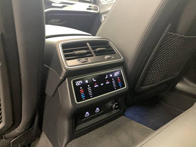 A6 Avant 50 TFSIe 299 ch S tronic 7 Quattro