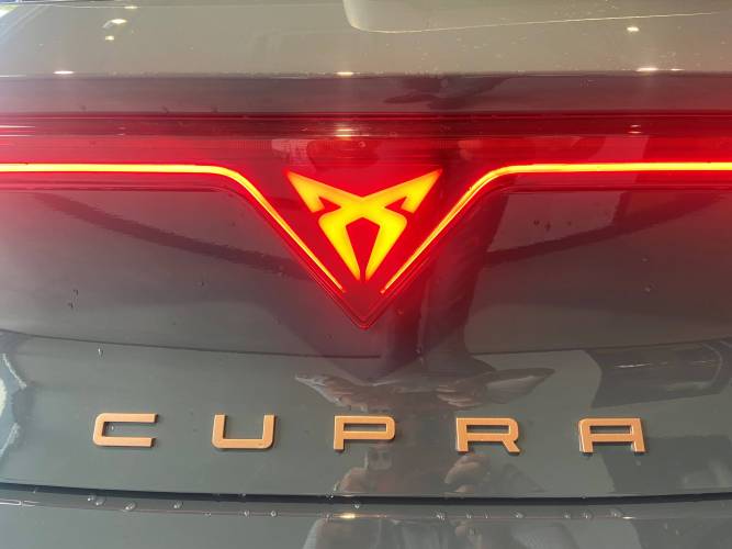 Leon eHybrid 272 ch DSG6