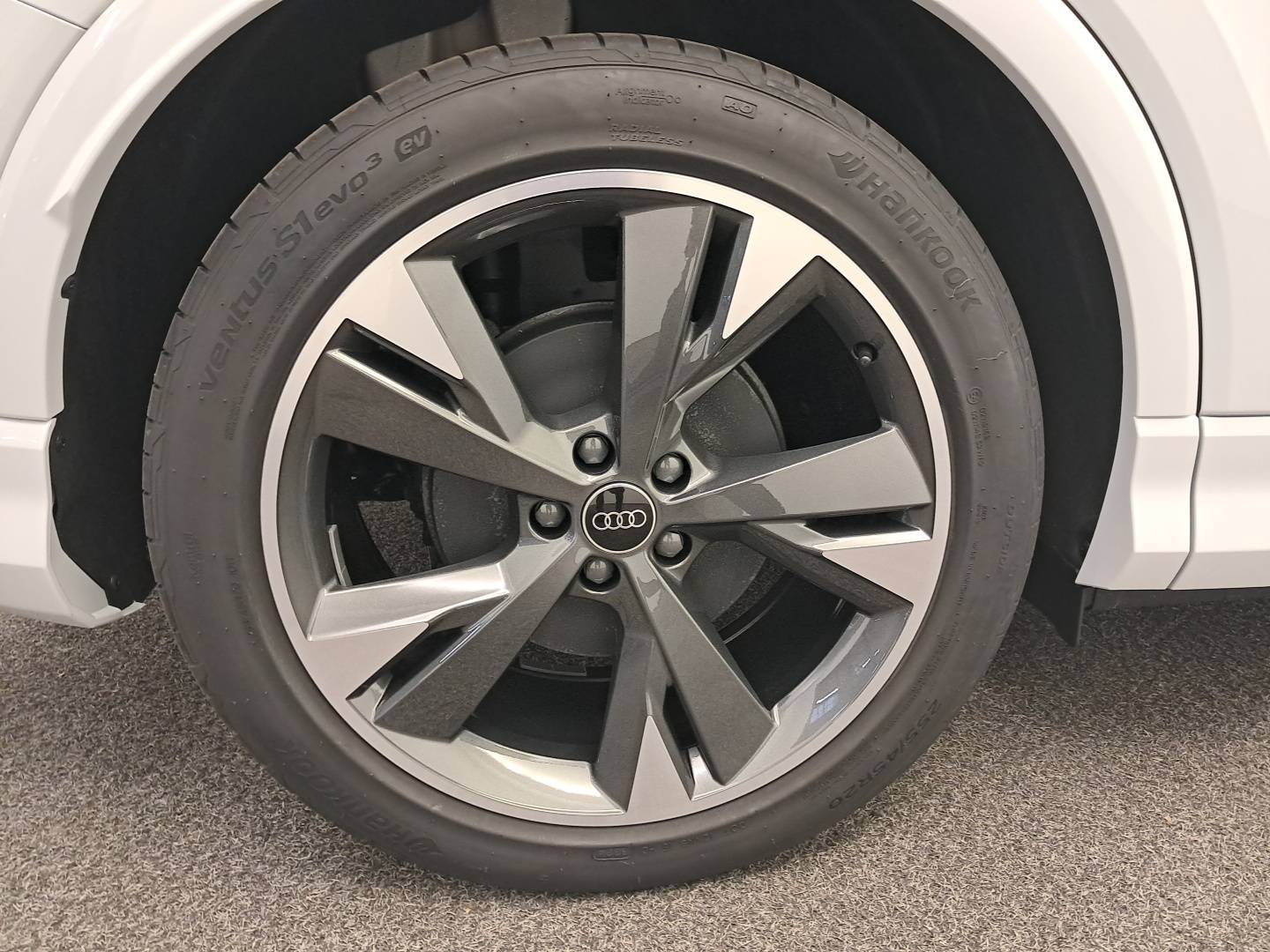 Q4 e-tron 45 285 ch 82 kWh