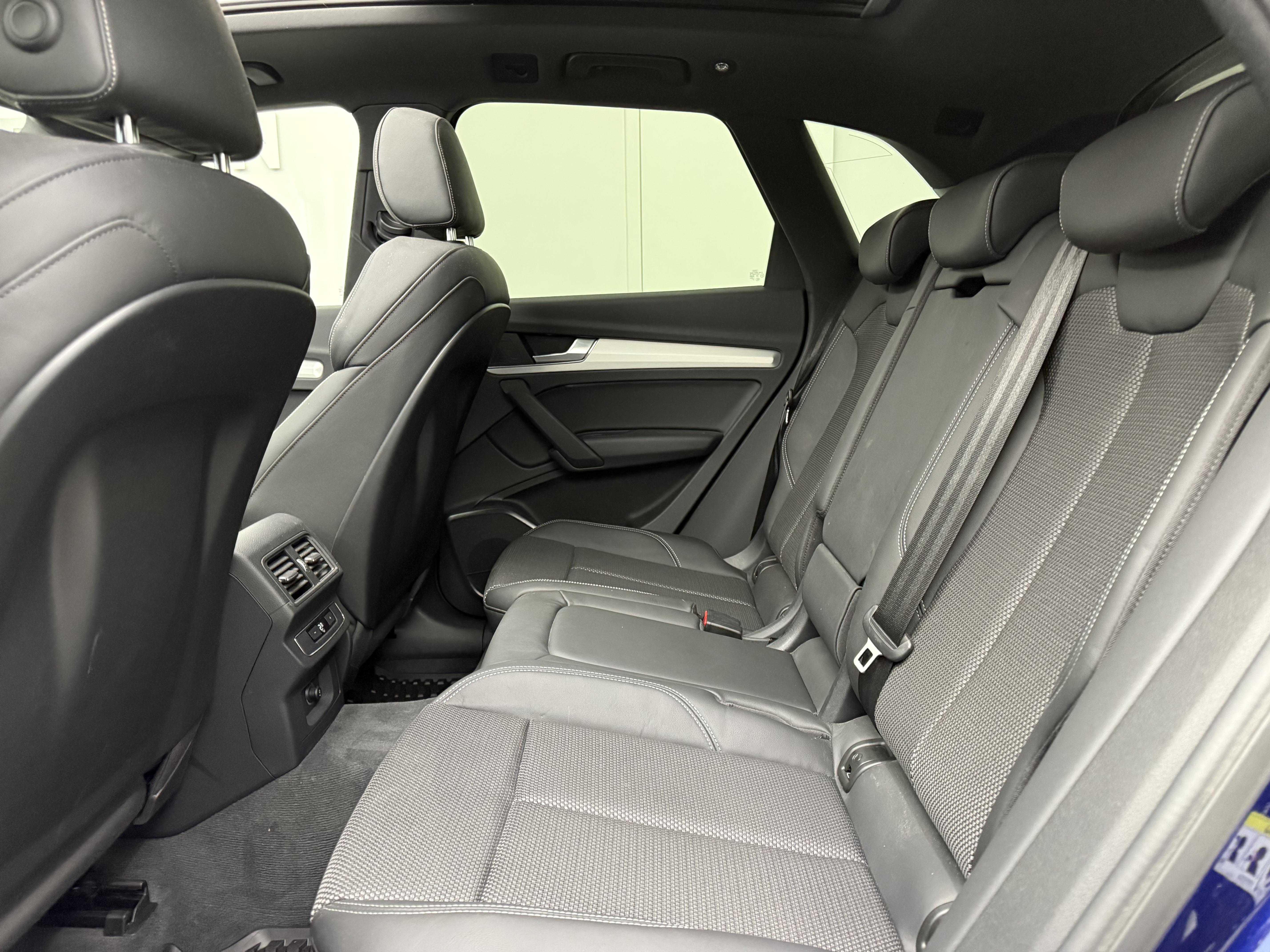 Q5 55 TFSI e 367 S tronic 7 Quattro