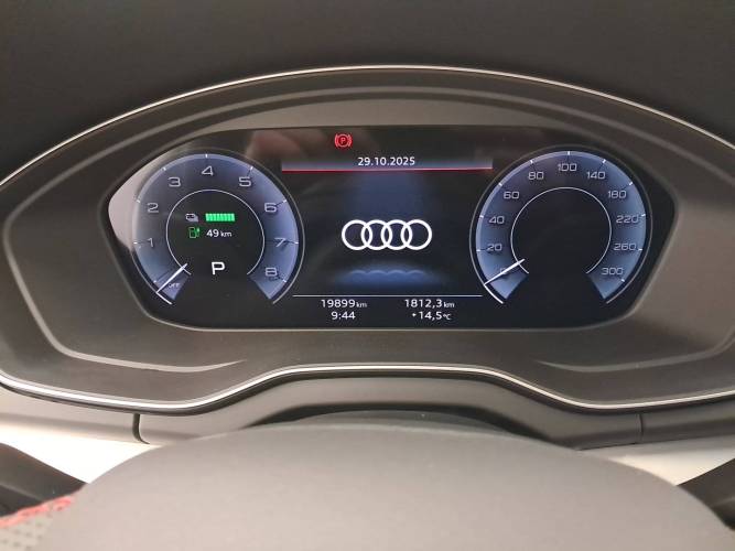 Q5 50 TFSIe 299 S tronic 7 Quattro