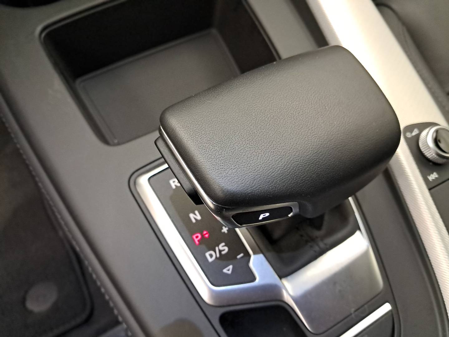 A4 40 TFSI 204 S tronic 7