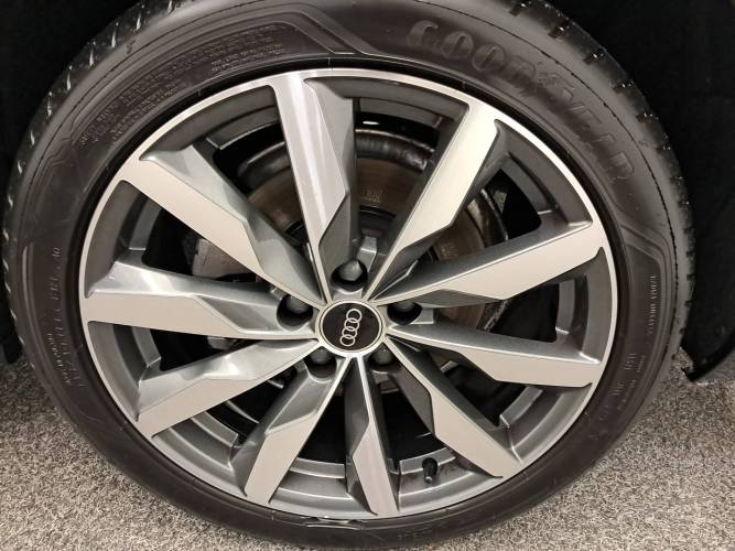 A4 40 TFSI 204 S tronic 7