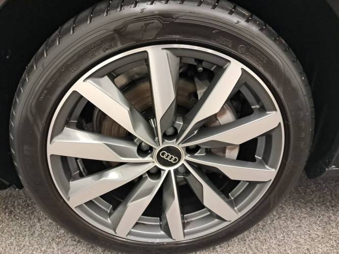 A4 40 TFSI 204 S tronic 7