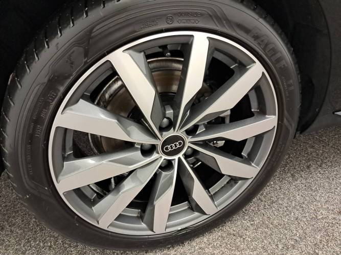 A4 40 TFSI 204 S tronic 7