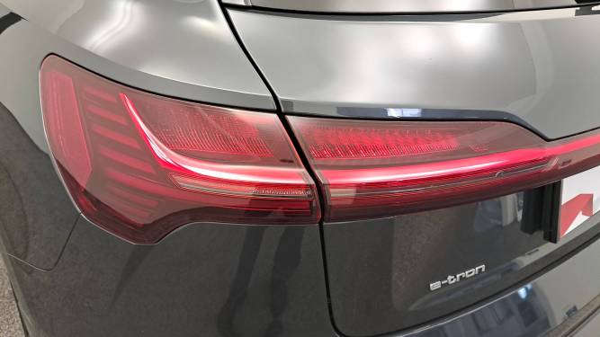 e-tron 55 quattro 408 ch