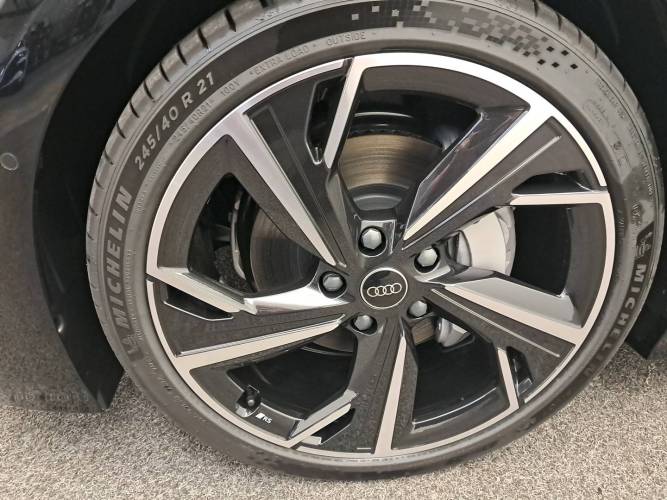 A6 e-tron Avant Performance 367 ch 100 kWh