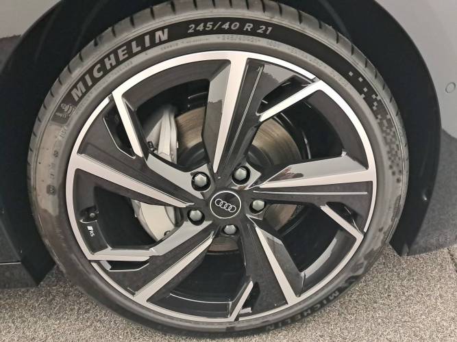 A6 e-tron Avant Performance 367 ch 100 kWh