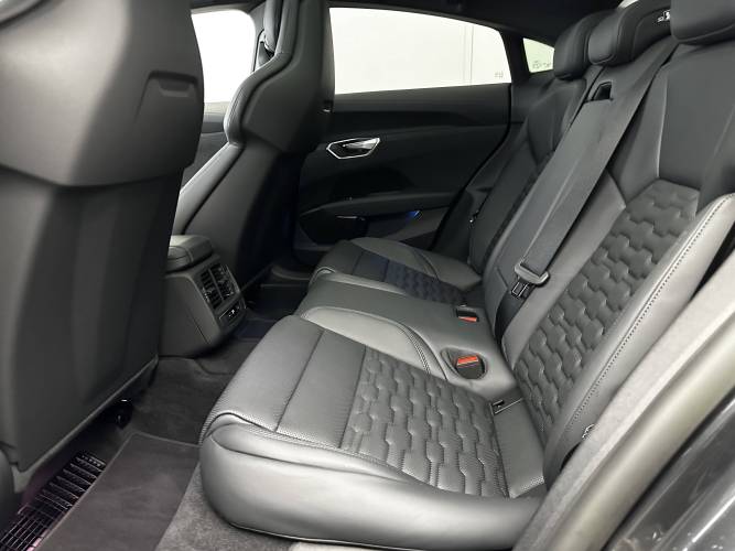 e-tron GT 476 ch quattro