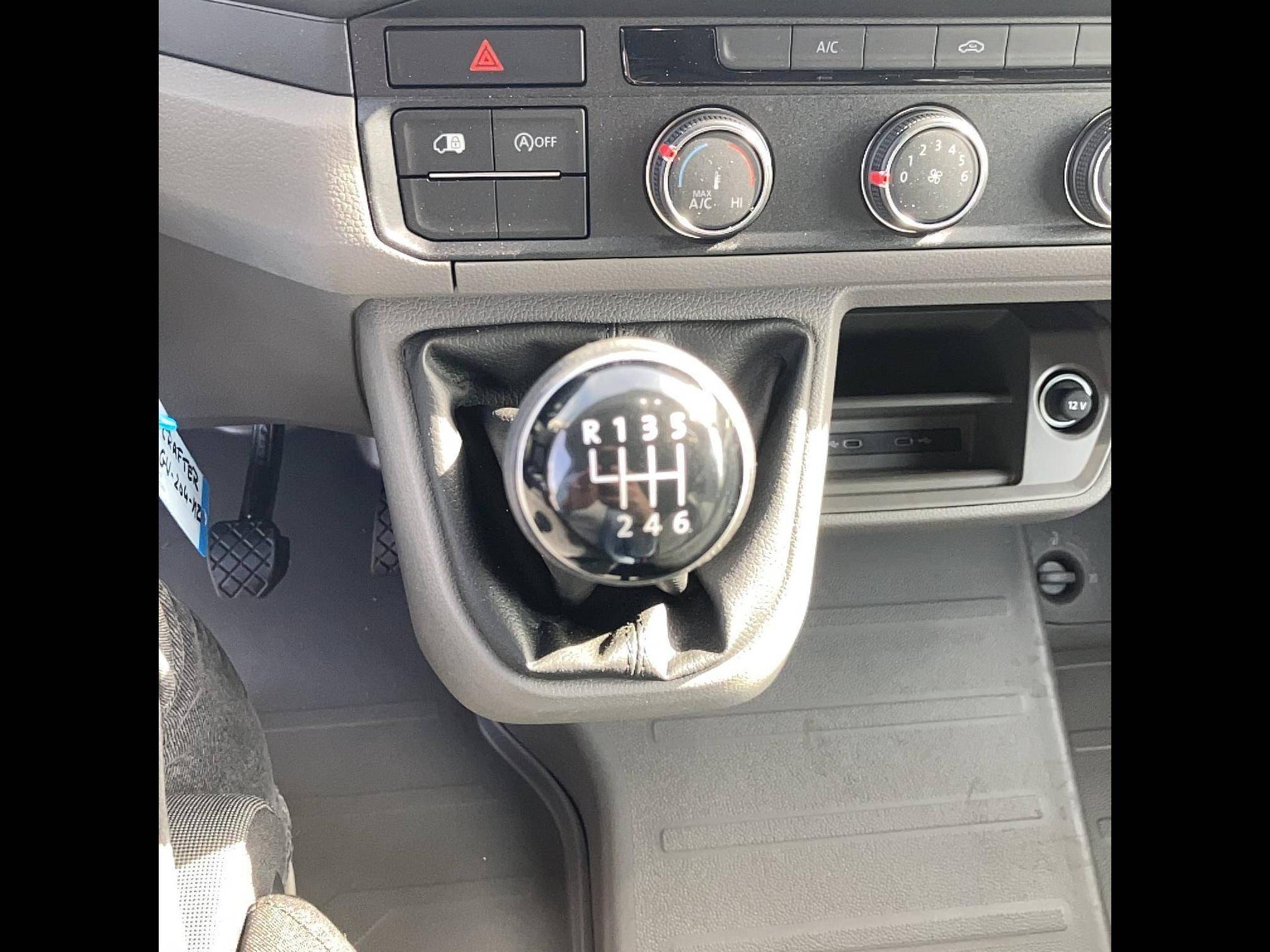 CRAFTER VAN 30 L3H3 2.0 TDI 140 CH