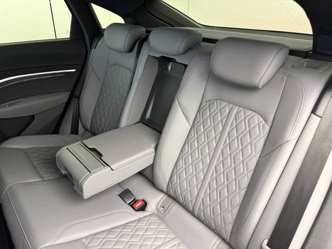 e-tron Sportback 55 quattro 408 ch