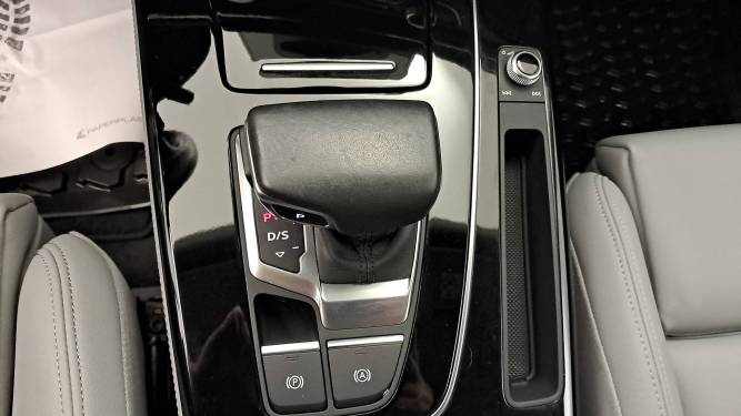 Q5 Sportback 50 TFSIe 299 S tronic 7 Quattro