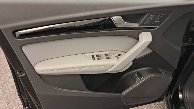 Q5 Sportback 50 TFSIe 299 S tronic 7 Quattro