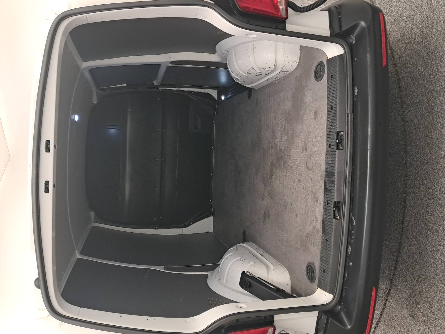 TRANSPORTER 6.1 VAN L1H1 2.0 TDI 150 DSG7