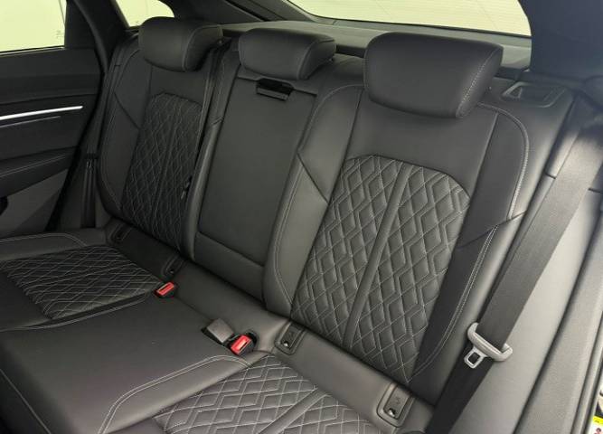 Q8 e-tron Sportback 55 408 ch 114 kWh Quattro