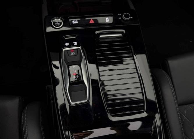 Q6 e-tron 387 ch 100 kWh quattro