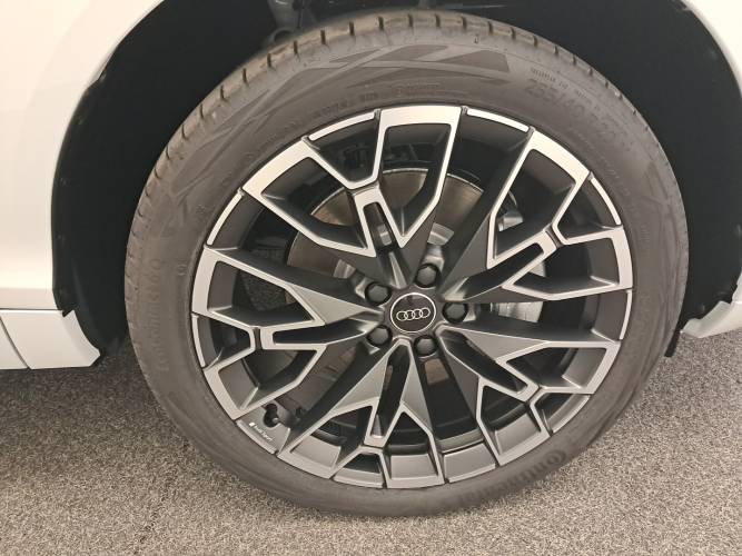 Q3 e-hybrid 272 ch S tronic 6