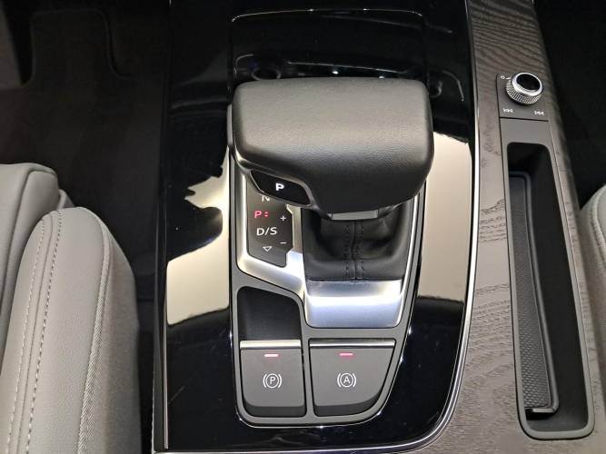 Q5 50 TFSIe 299 S tronic 7 Quattro