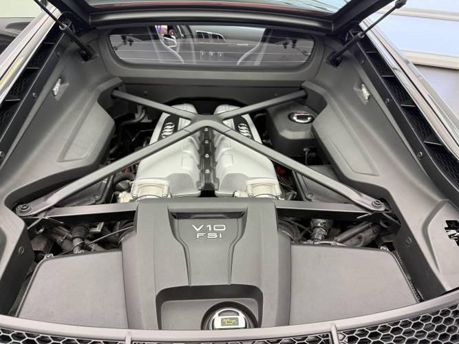 R8 V10 5.2 FSI 540 S tronic 7 Quattro