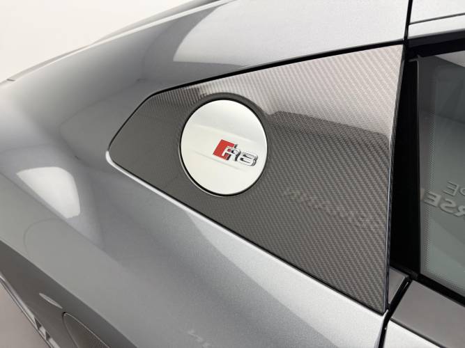 R8 V10 5.2 FSI 540 S tronic 7 Quattro