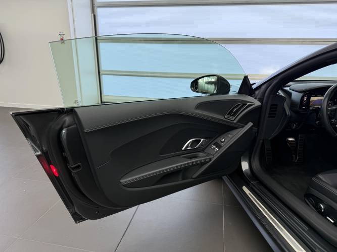 R8 V10 5.2 FSI 540 S tronic 7 Quattro