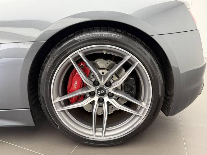 R8 V10 5.2 FSI 540 S tronic 7 Quattro