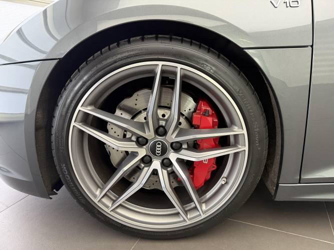 R8 V10 5.2 FSI 540 S tronic 7 Quattro