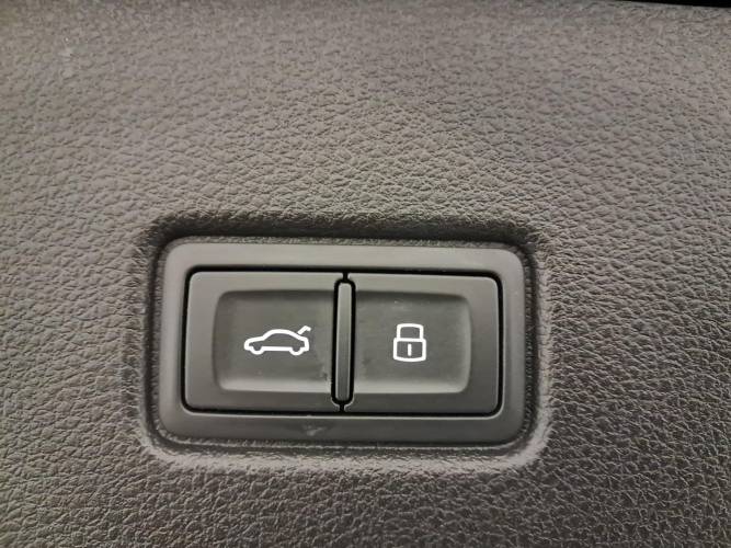 Q5 Sportback 55 TFSIe 367 S tronic 7 Quattro